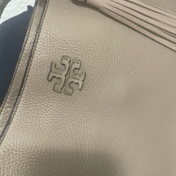 Tory Burch MacGraw handbag! Like new! - Picture 5 of 13